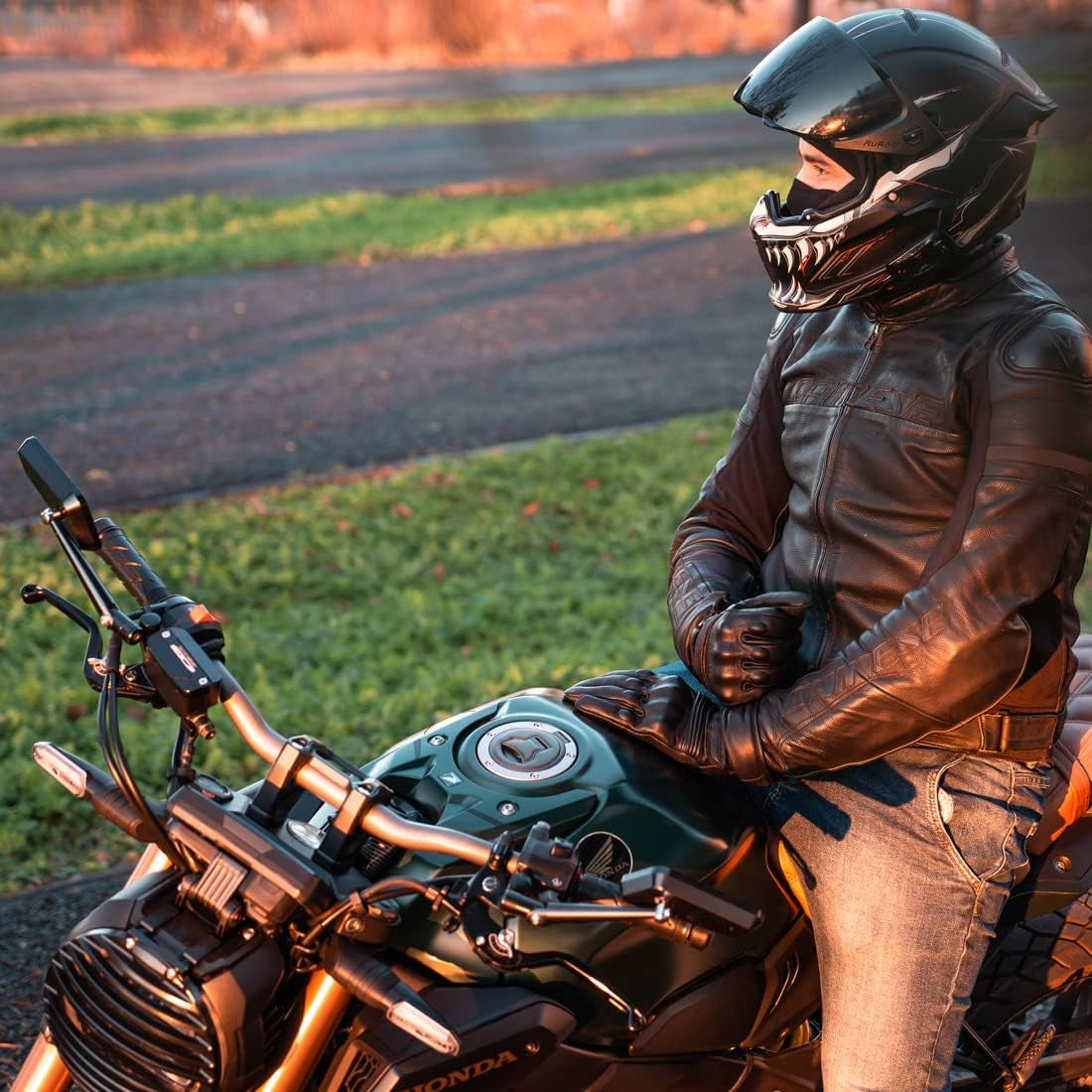 Men Winter Motorcycle Gloves,Genuine Leather Full Finger Touchscreen Thermal Lined with Thinsulate Waterproof Motorcycles Motorbike Riding Gloves