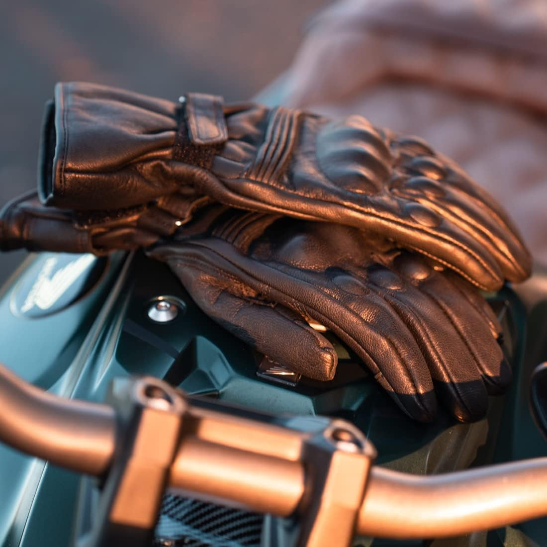 Men Winter Motorcycle Gloves,Genuine Leather Full Finger Touchscreen Thermal Lined with Thinsulate Waterproof Motorcycles Motorbike Riding Gloves